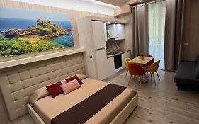 Th Luxury Rooms & Apartment