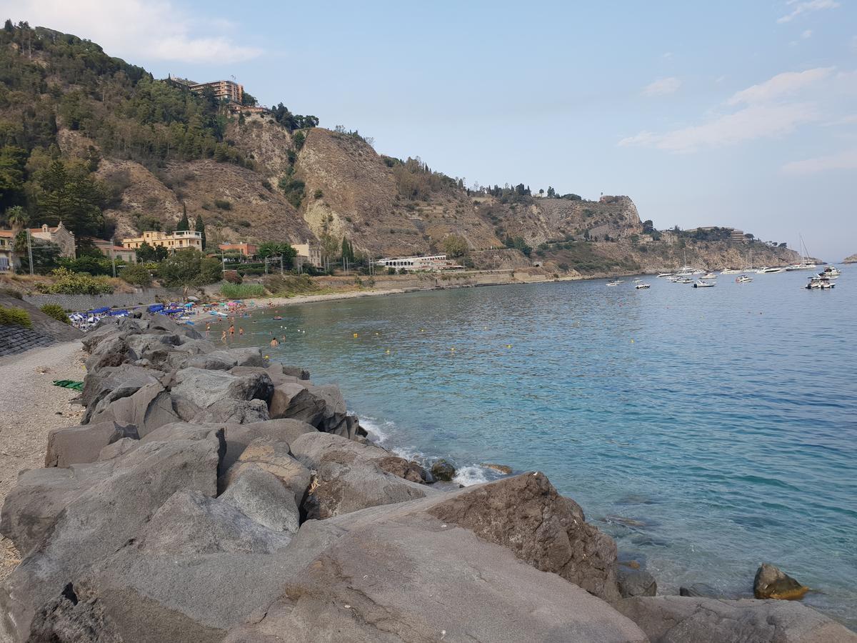 Th Luxury Rooms & Apartment Giardini Naxos Esterno foto